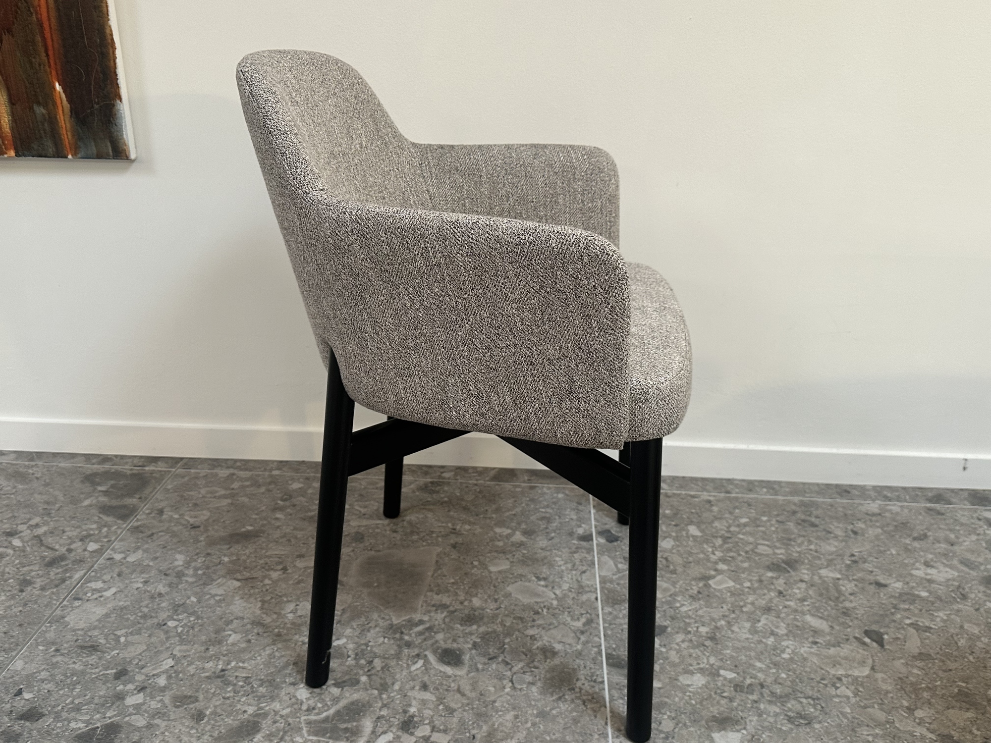Knoll-armstoel in stof Krusin Collection