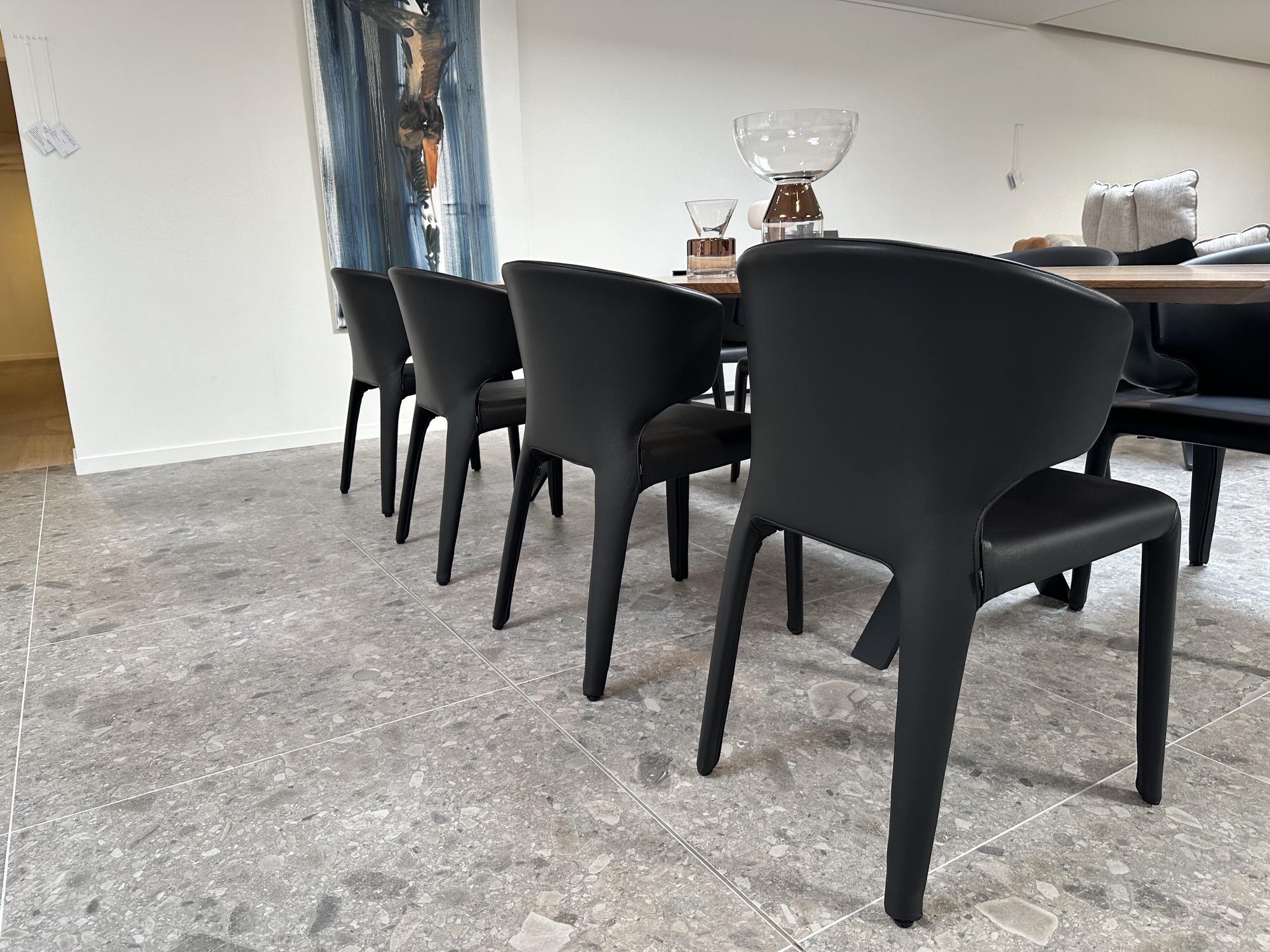 Cassina- 8 x armstoel Hola leder zwart